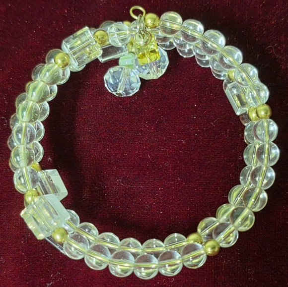 Jewelry - UV Reactive Glowing Yellow and Clear Glass Beaded Bracelet